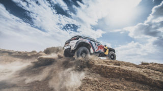 Peugeot mette in palio la Dakar 2018!