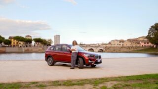 Una BMW X1 per raccontare l’Italia col progetto di Giorgio Terruzzi “Prendi la targa, venti tappe italiane per fare memoria”