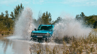 Ford Bronco 4