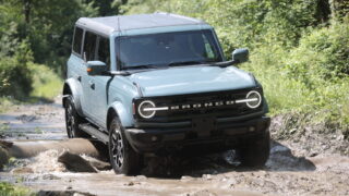 Ford Bronco rivolo