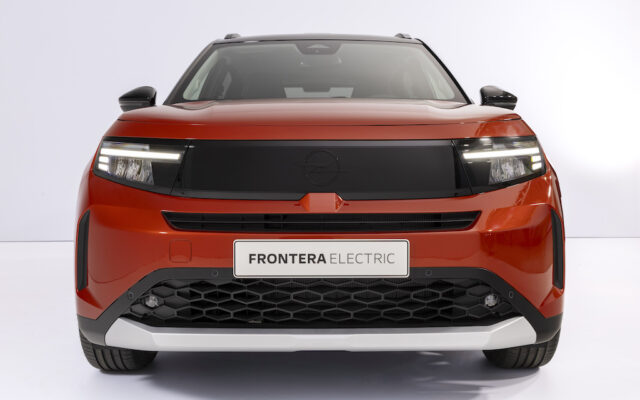 Opel Frontera davanti