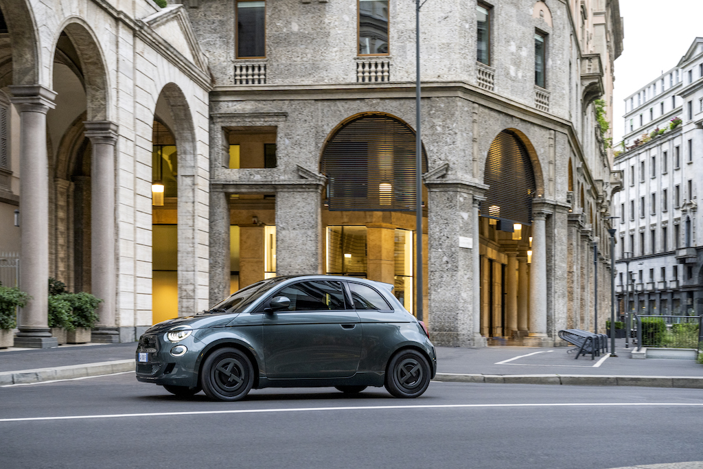 Fiat 500e Giorgio Armani, una vettura da indossare, non da guidare